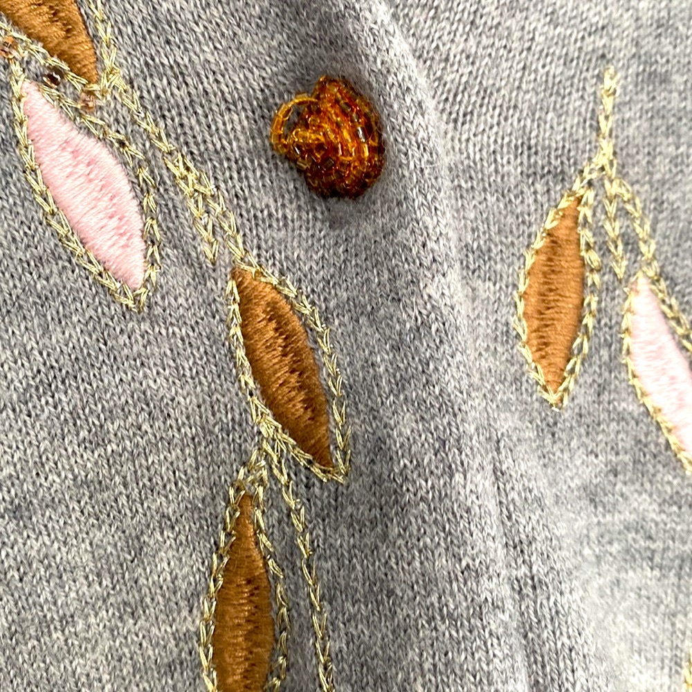 🌾Sundance🌾Embroidered Sweater - Picture 5 of 9